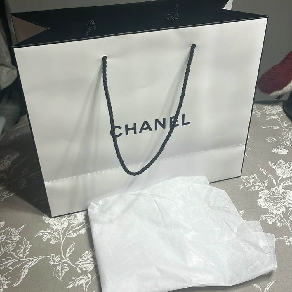 Chanel gift wrap set